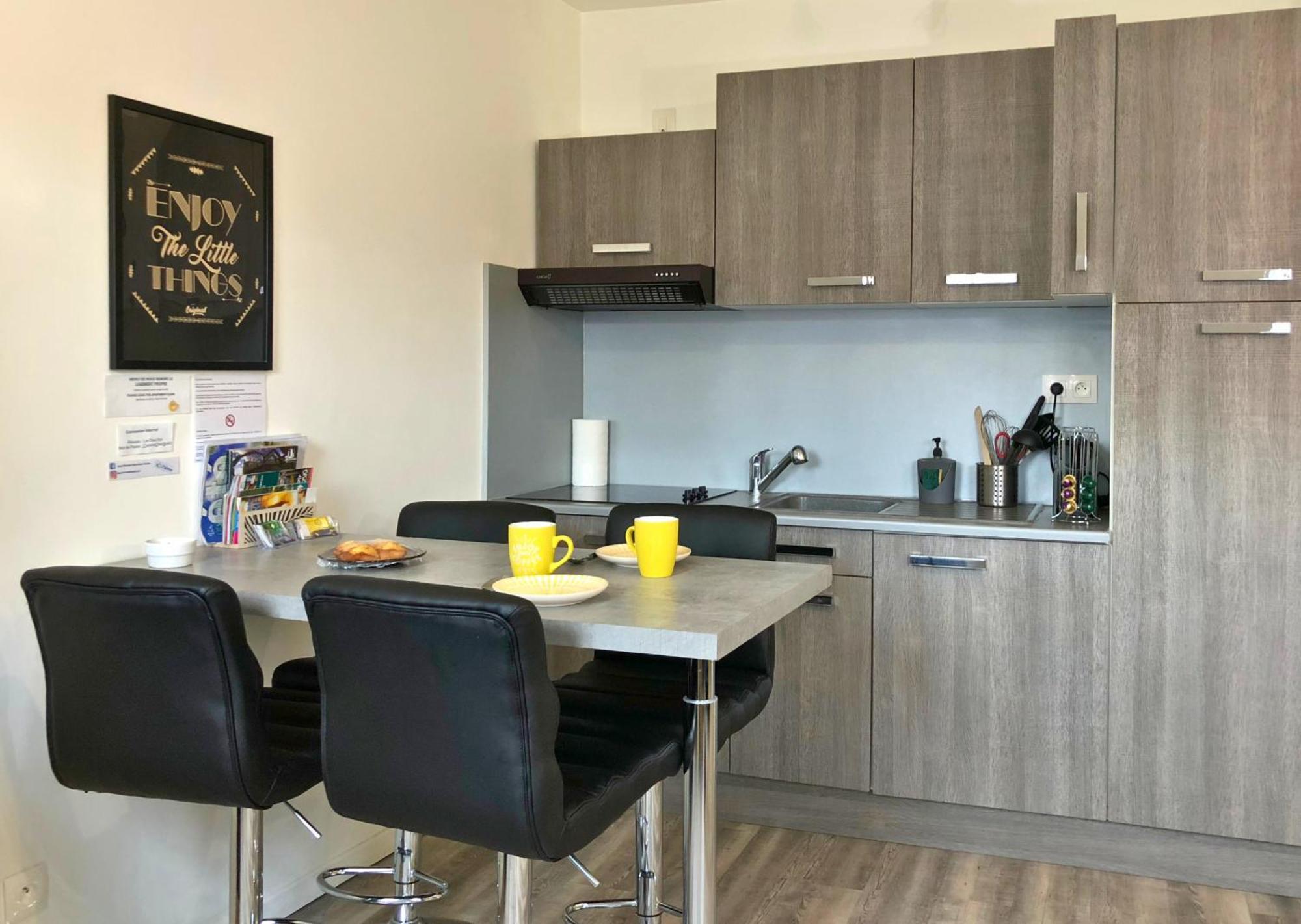 Appartement - Parking Prive Gratuit, Proche Centre-Ville Et Gare De Saint-Omer Saint-Omer (Pas-de-Calais) Room photo